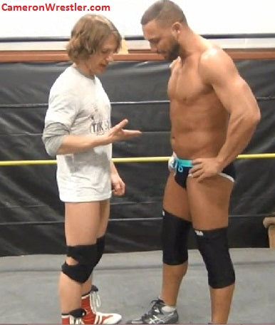 Lon DuMont vs. Flash LaCash (Gut Bash)