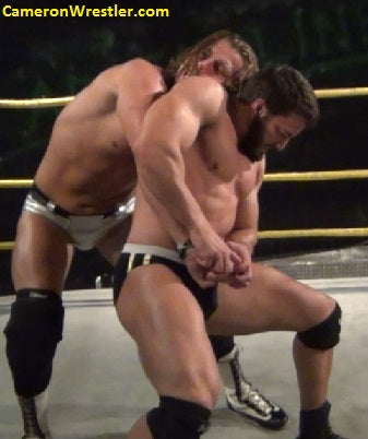 Garrett Thomas vs. Maverick