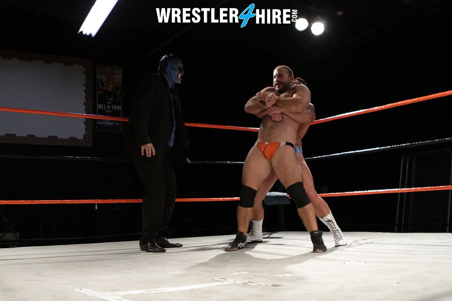 Joey Nux & Max Quivers vs. Guido Genatto (Muscle4Hire)