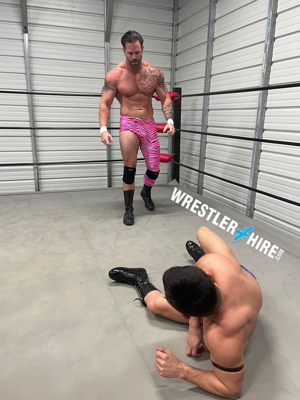 Javier The Hunk vs. Joey Nux