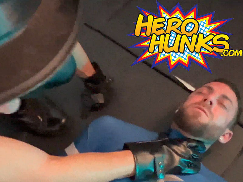 Super Soldier vs. Horny Hat