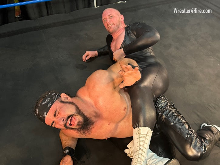 Killer Kris vs. Nick Justice (Leather & Latex)