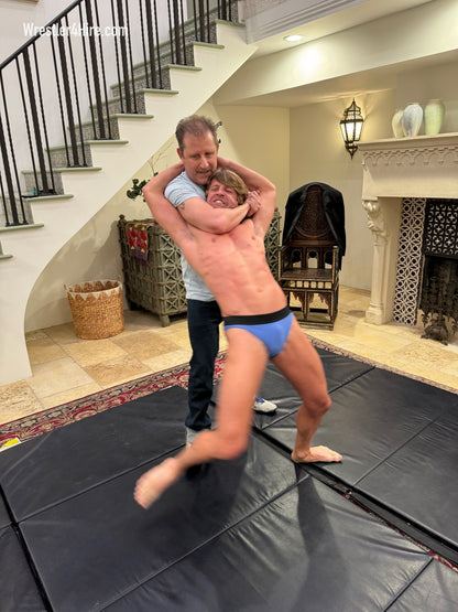 Beverly Thrills 90210 - Luke London vs. Marc Matthews
