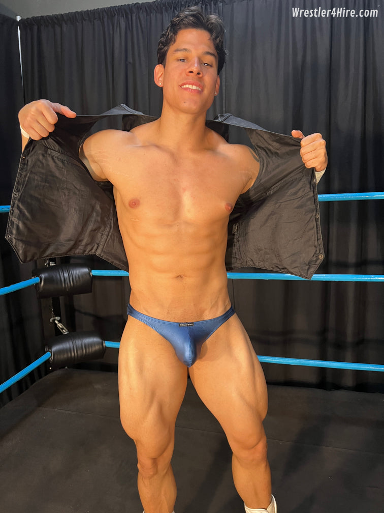 PRETTY BOY MUSCLE SQUASH: Adrian Sterling vs. Bjorn