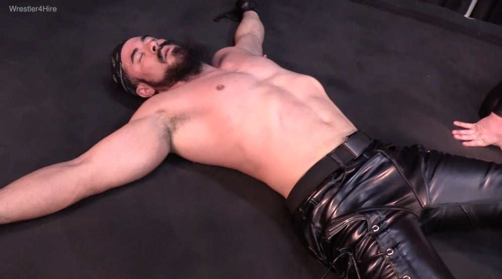 Killer Kris vs. Nick Justice (Leather & Latex)