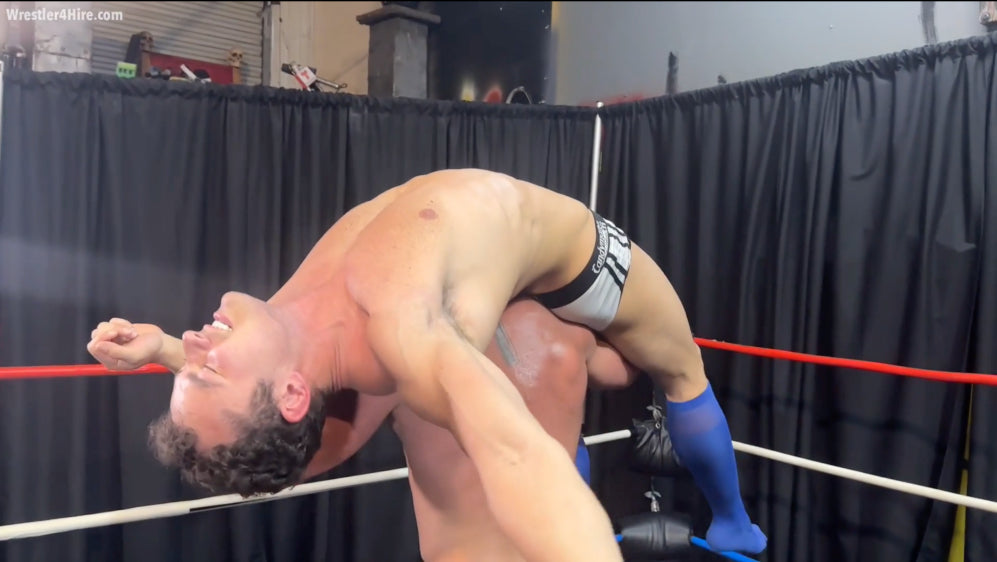 Travis Maverick vs. Cash (Back Attack)