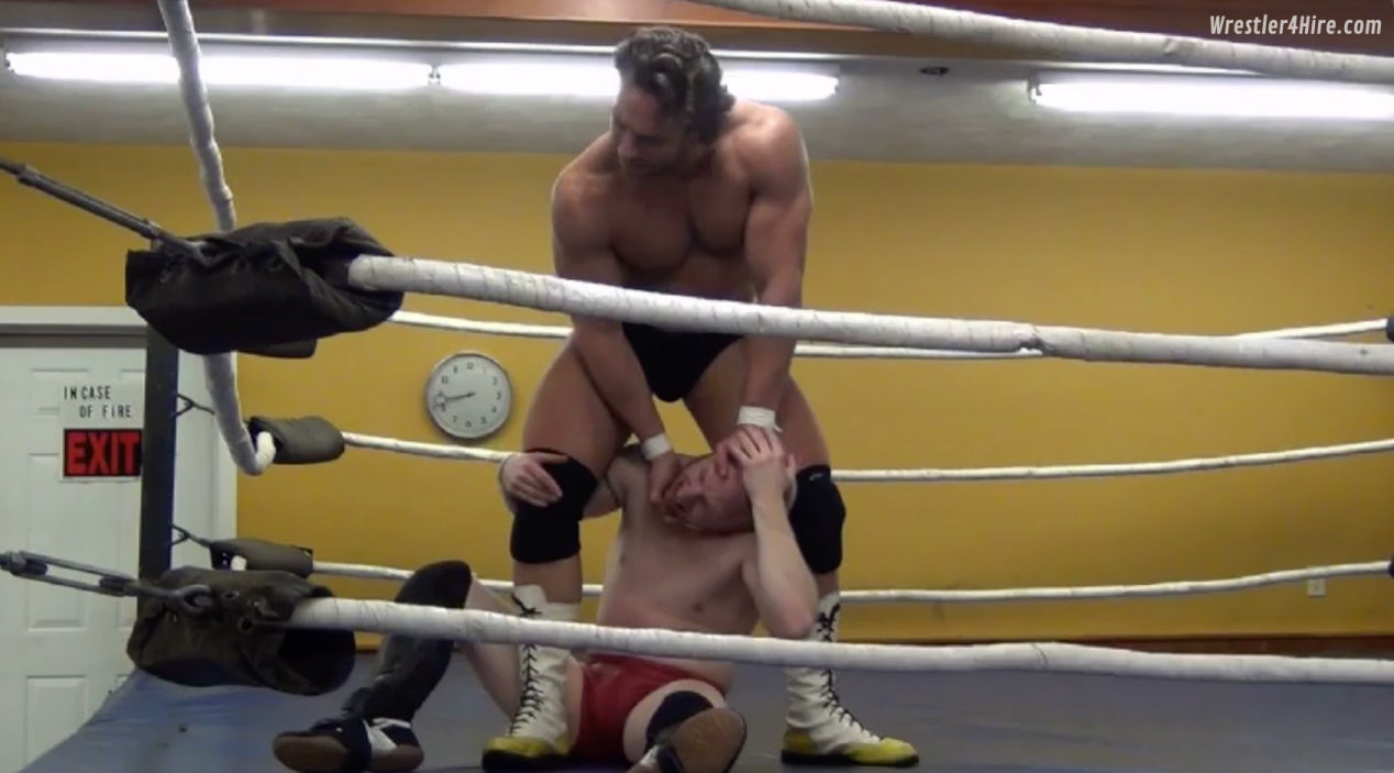 SQUASH MATCH: Dick Rick vs. TJ Holiday