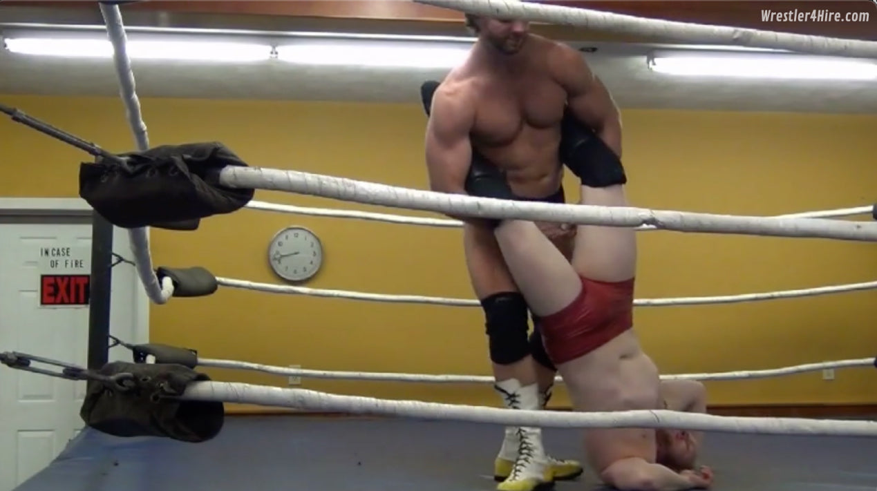 SQUASH MATCH: Dick Rick vs. TJ Holiday