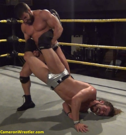 Garrett Thomas vs. Maverick