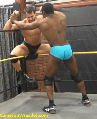 Maverick vs. Alvin James (Flex)