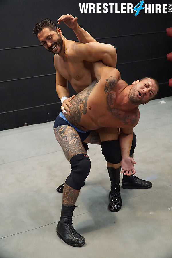 Wes Ratchett vs. Chase Sinn