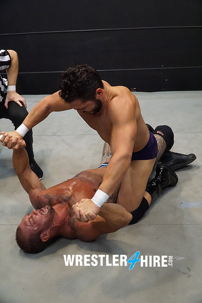 Wes Ratchett vs. Chase Sinn