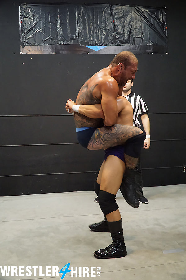 Wes Ratchett vs. Chase Sinn