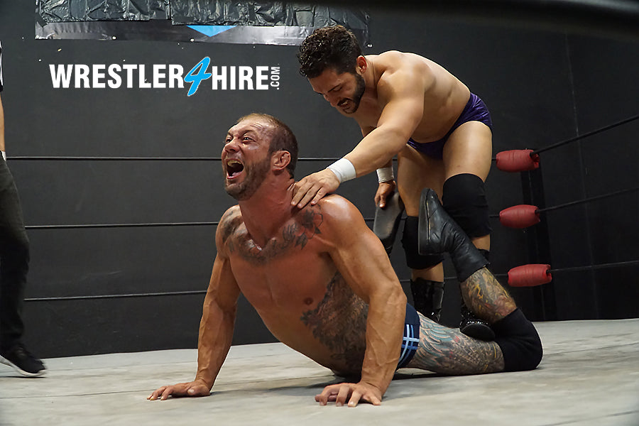 Wes Ratchett vs. Chase Sinn