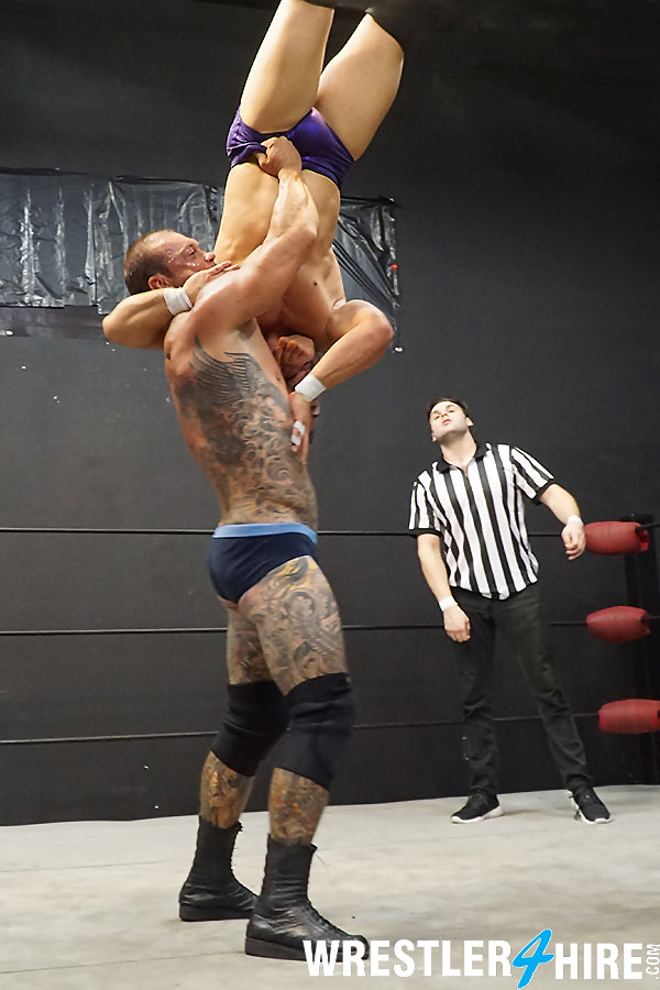 Wes Ratchett vs. Chase Sinn