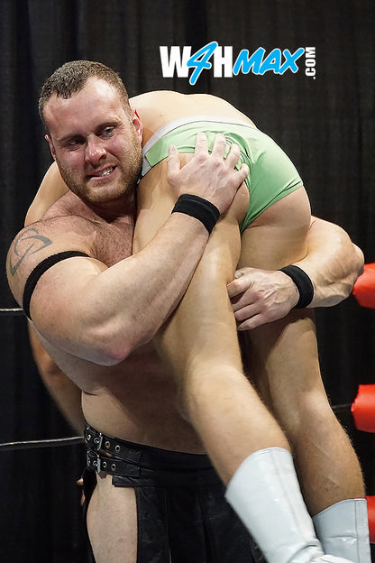 Mark Muscle vs. Blake Starr (Thongs)
