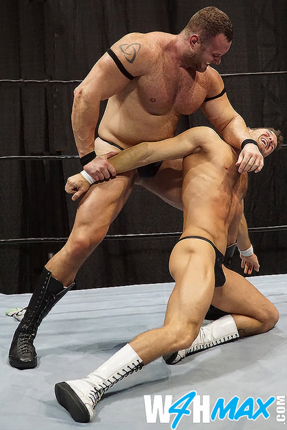 Mark Muscle vs. Blake Starr (Thongs)