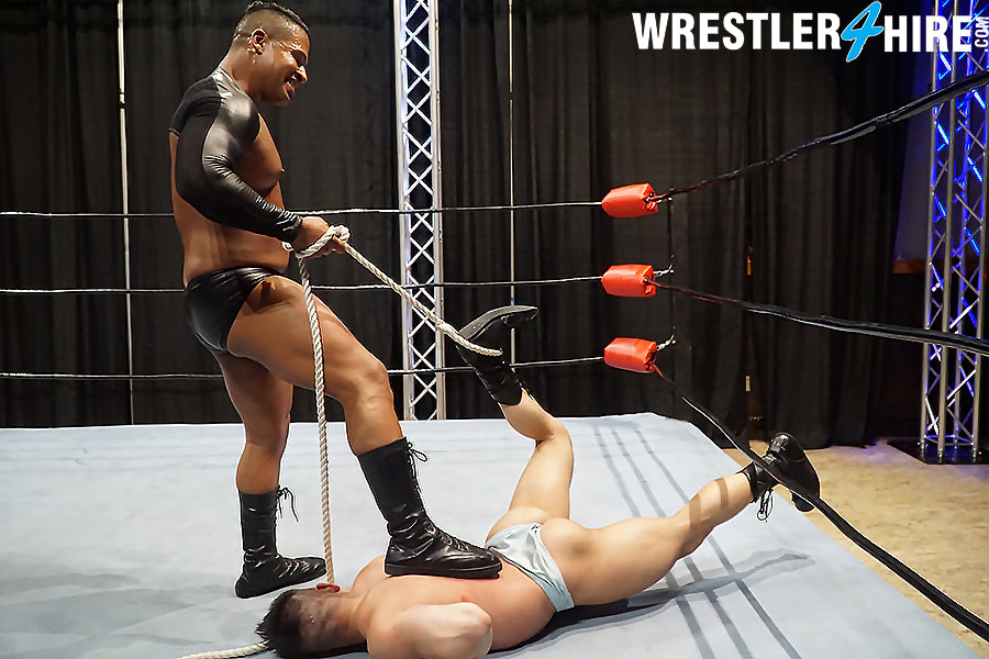 Gabe Steele vs. Jessie Lee