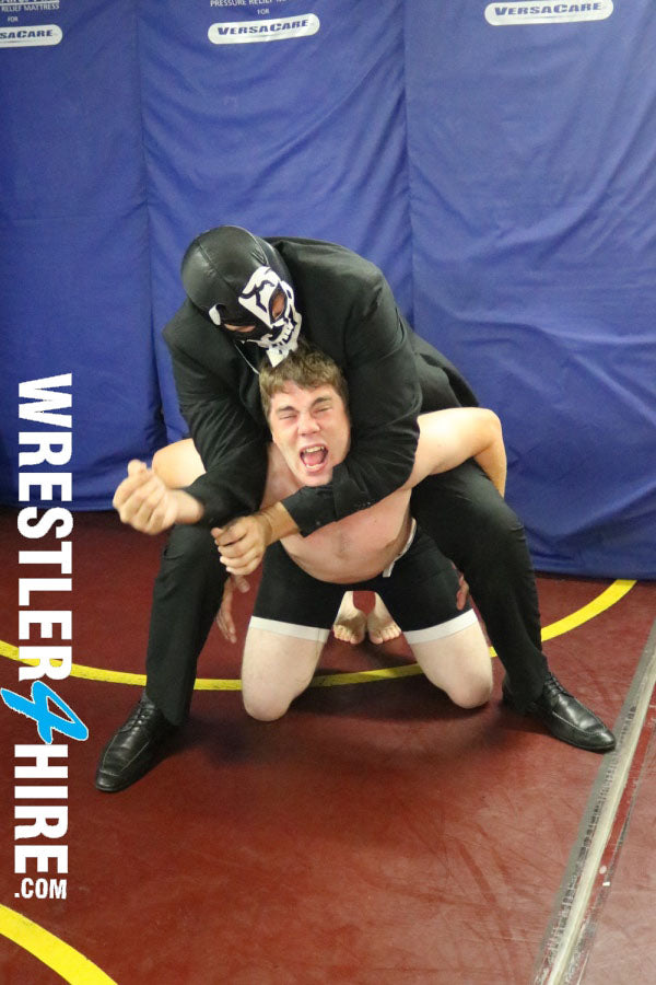 Max Quivers vs. Johnny Jobber (Wrestler For Hire)