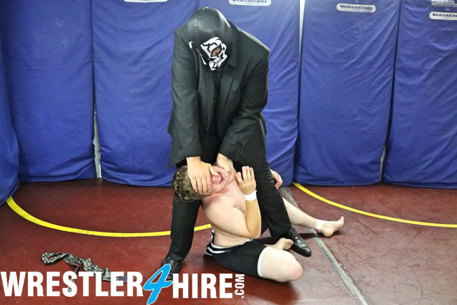Max Quivers vs. Johnny Jobber (Wrestler For Hire)