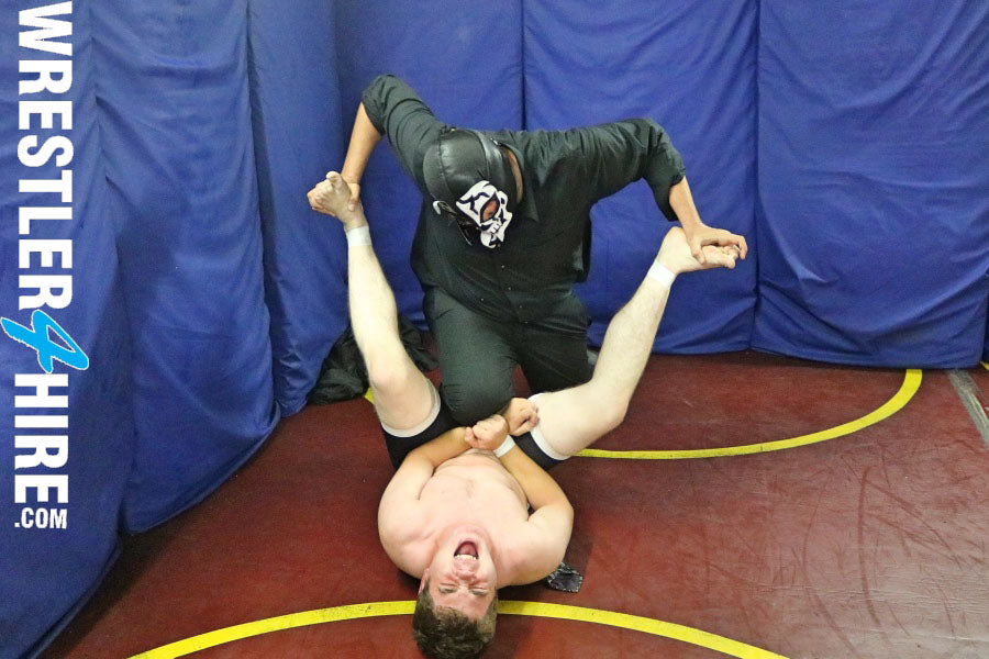 Max Quivers vs. Johnny Jobber (Wrestler For Hire)