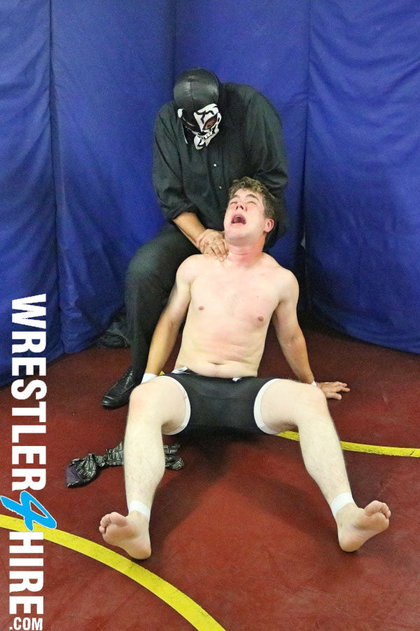 Max Quivers vs. Johnny Jobber (Wrestler For Hire)