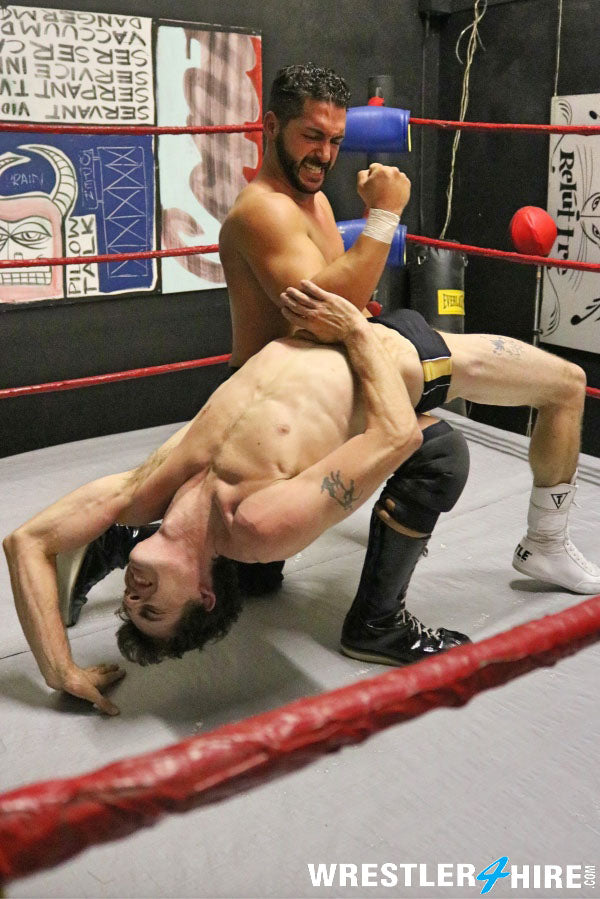Jayden Mayne vs. Chase Sinn