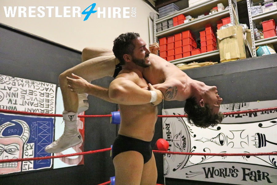 Jayden Mayne vs. Chase Sinn