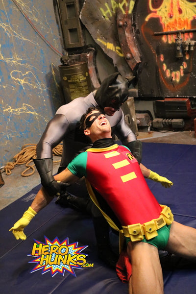 Dark Detective vs. Detective Lad