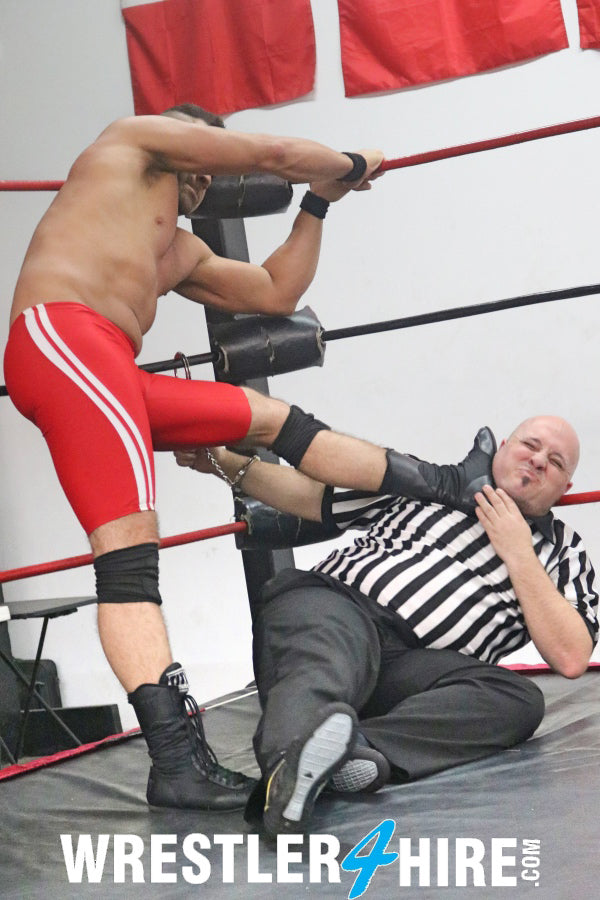 Ronnie Pearl vs. Teddy Trouble (Gut Bash)