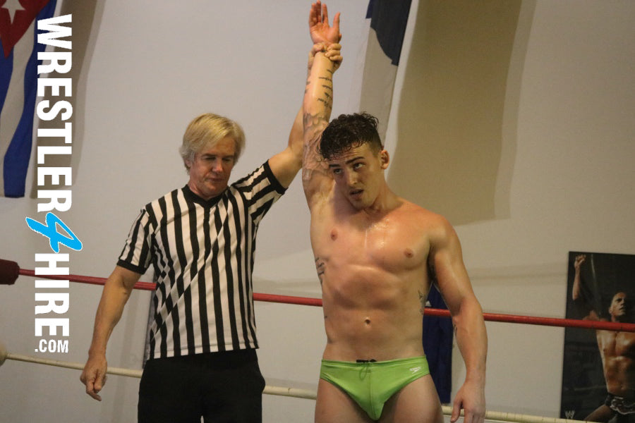 Christian Thorn vs. Marco Thunder (Guest Ref)