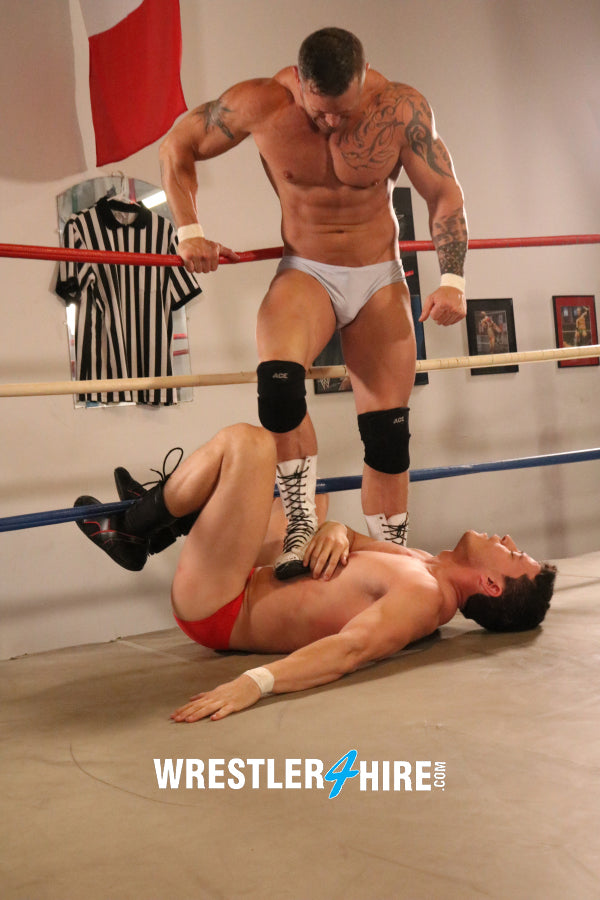 Joey Nux vs. TJ Reks