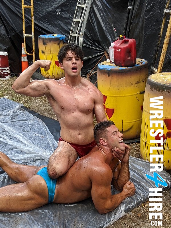 John Bronco vs. Alex Garcia (Oil Wrestling)